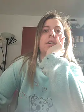 Snapshot of Sareyxon chatting on 12.05.25 Sareyxon online show from 12.05.25