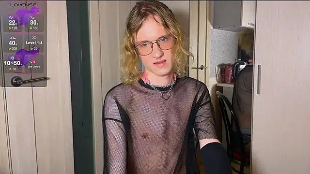 Snapshot of Avery_adam chatting on 02.17.26 Avery adam online show from 02.17.26