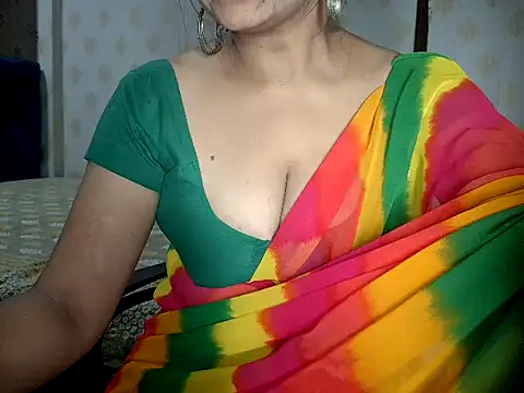 Snapshot of Hotronita123 chatting on 06.11.26 Hotronita123 online show from 06.11.26