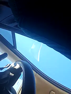 Snapshot of EiraYanovich chatting on 12.05.25 EiraYanovich online show from 12.05.25