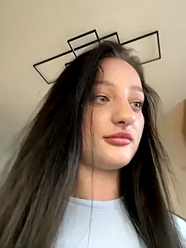 Snapshot of Monika_Song chatting on 12.02.25 Monika Song online show from 12.02.25