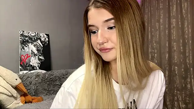 VikkiWittel online show from 12.04.25