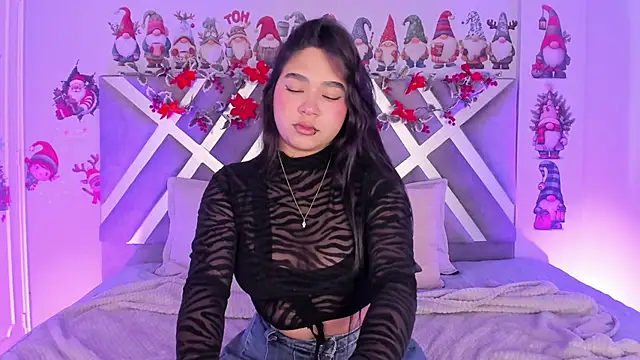 Mylarossi online show from 12.17.25