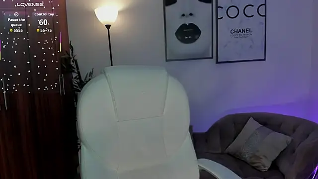 Snapshot of alana_martiins chatting on 03.25.26 alana martiins online show from 03.25.26