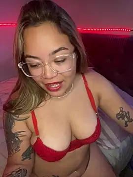 Snapshot of Lindalatina2001 chatting on 02.27.26 Lindalatina2001 online show from 02.27.26