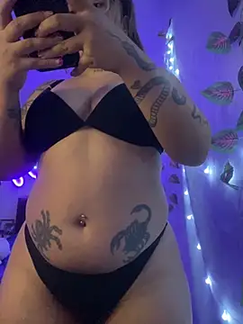 Lindalatina2001 online show from 04.04.26