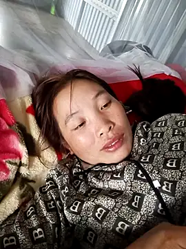 Snapshot of Evelyn-n chatting on 12.05.25 Evelyn-n online show from 12.05.25