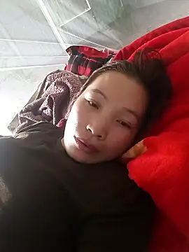 Snapshot of Evelyn-n chatting on 12.17.25 Evelyn-n online show from 12.17.25