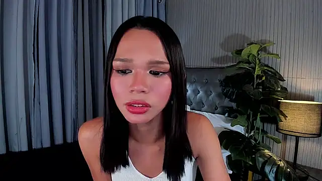 Snapshot of asianpetiteprincess chatting on 06.27.26 asianpetiteprincess online show from 06.27.26