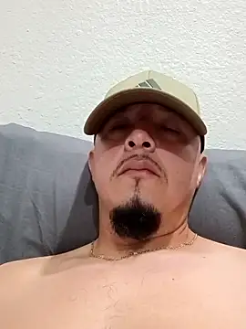 Snapshot of Lalin2323 chatting on 02.21.26 Lalin2323 online show from 02.21.26