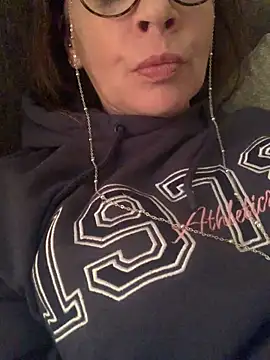 CherryCe online show from 12.21.25