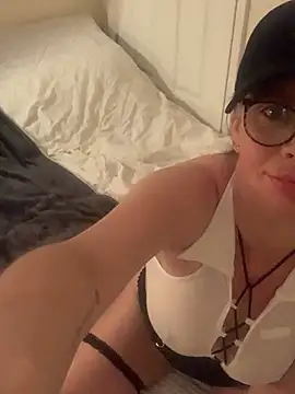CherryCe online show from 04.15.26
