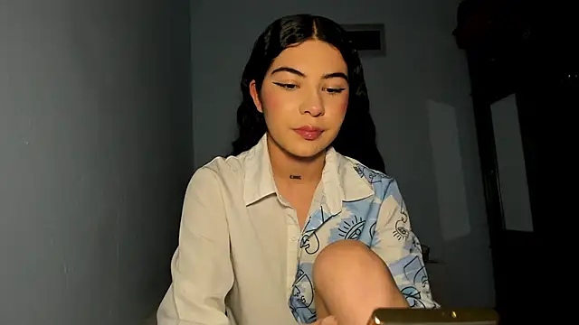 Snapshot of babycherry19 chatting on 12.03.25 babycherry19 online show from 12.03.25