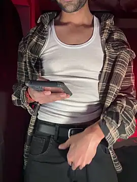Snapshot of fitboy_xxx chatting on 05.12.26 fitboy xxx online show from 05.12.26