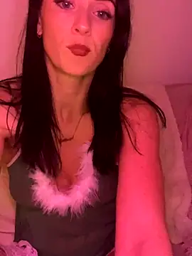 BritishBlueRose online show from 12.18.25