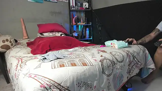 Shadia Squirt online show from 12.21.25