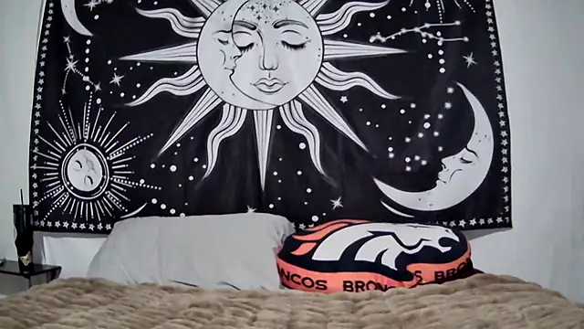 Maexoxo online show from 02.04.26