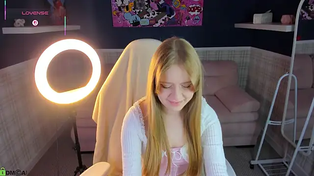 Victori Fox online show from 04.17.26