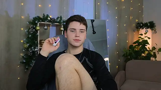 Olie Sparkle online show from 12.13.25