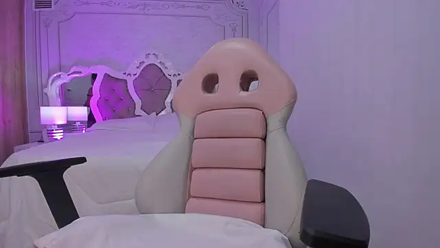 Miss dare online show from 04.17.26