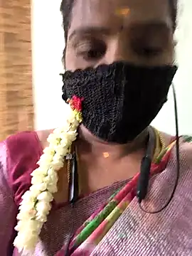 Snapshot of Tamil_Pallavi chatting on 06.11.26 Tamil Pallavi online show from 06.11.26