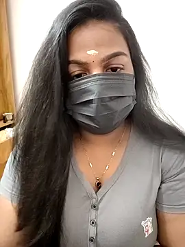 Snapshot of Tamil_Shara chatting on 12.14.25 Tamil Shara online show from 12.14.25