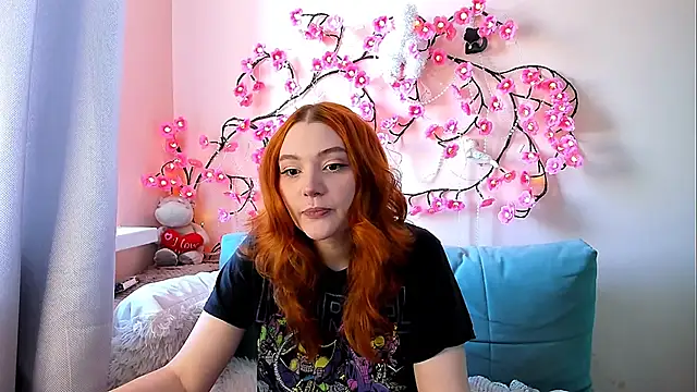 Snapshot of Ungoliant_Kiss chatting on 05.17.26 Ungoliant Kiss online show from 05.17.26
