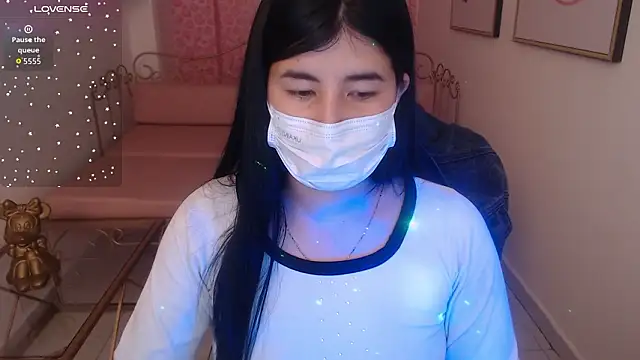 Nina harpper  online show from 02.05.26