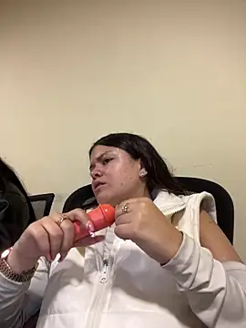 Camila Duarte2 online show from 03.04.26