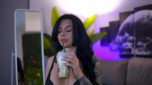 Snapshot of Ivy_Trix chatting on 02.04.26 Ivy Trix online show from 02.04.26