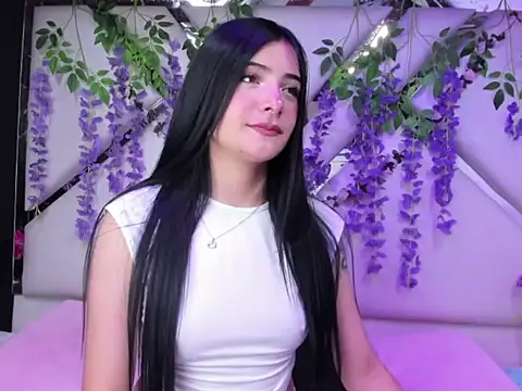 Snapshot of liinzy_rouse69 chatting on 12.16.25 liinzy rouse69 online show from 12.16.25