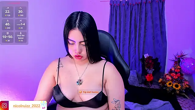 Nicolle Ruizz online show from 02.26.26