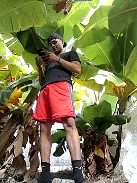 Snapshot of youngboypiss chatting on 12.03.25 youngboypiss online show from 12.03.25