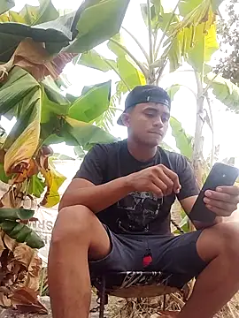 Snapshot of youngboypiss chatting on 02.07.26 youngboypiss online show from 02.07.26