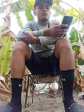 Snapshot of youngboypiss chatting on 02.12.26 youngboypiss online show from 02.12.26