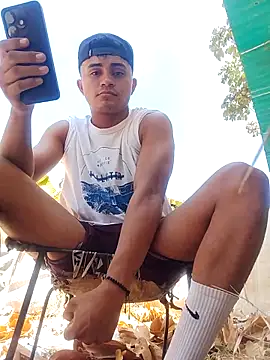 Snapshot of youngboypiss chatting on 02.21.26 youngboypiss online show from 02.21.26