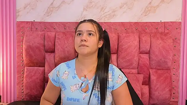 Snapshot of ValeryMorales chatting on 02.04.26 ValeryMorales online show from 02.04.26