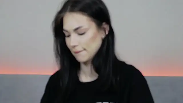 Snapshot of RachaelMils chatting on 02.07.26 RachaelMils online show from 02.07.26