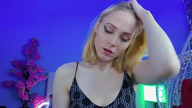 Gina Gina love online show from 02.04.26