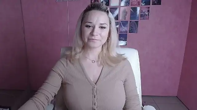Snapshot of Melodie_Aster chatting on 06.16.26 Melodie Aster online show from 06.16.26