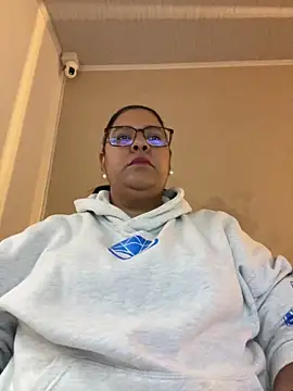 Snapshot of Carameloswing1 chatting on 02.18.26 Carameloswing1 online show from 02.18.26