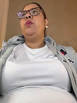 Snapshot of Carameloswing1 chatting on 02.22.26 Carameloswing1 online show from 02.22.26