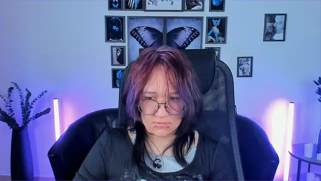 Sylvia Reed online show from 01.11.26