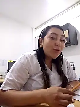 Valeria montana  online show from 02.04.26