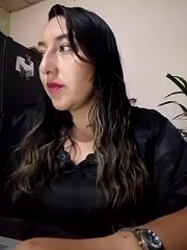 Valeria montana  online show from 04.17.26