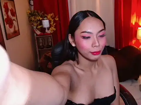 kylieEmparado online show from 06.05.26