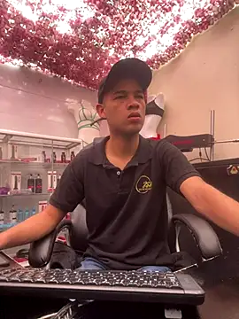 SweeXioji online show from 12.18.25