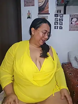 Snapshot of vicky-duarte chatting on 05.16.26 vicky-duarte online show from 05.16.26