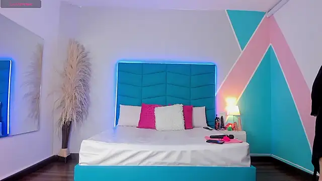 Snapshot of _victoria_collins_ chatting on 02.28.26 victoria collins online show from 02.28.26