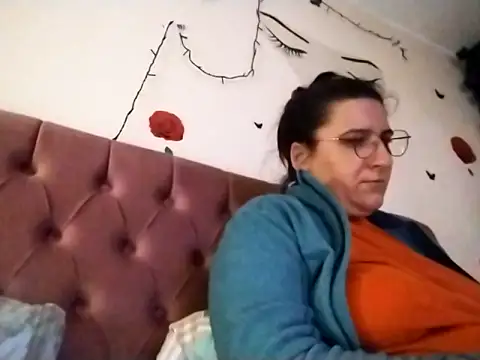 Snapshot of Dana92va chatting on 02.15.26 Dana92va online show from 02.15.26